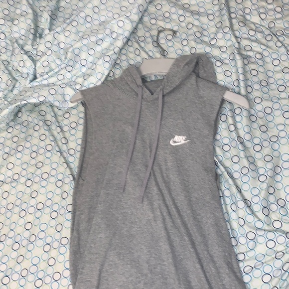 Nike Other - Sleeveless nike hoodie